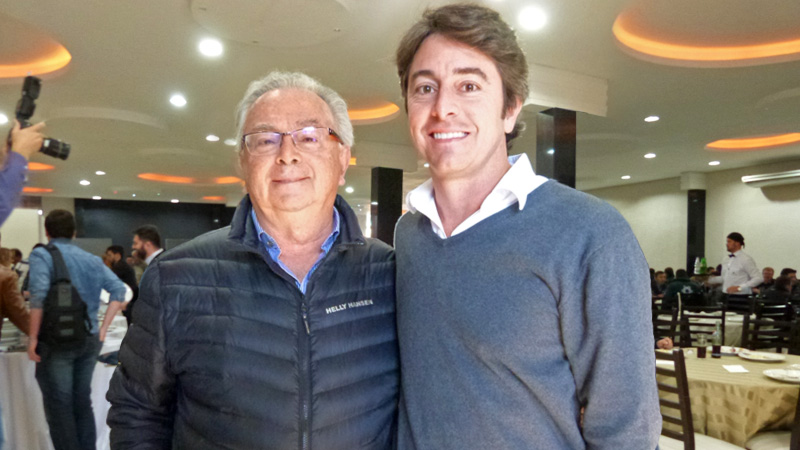 Os produtores Themudo e Octaviano Camargo Silva