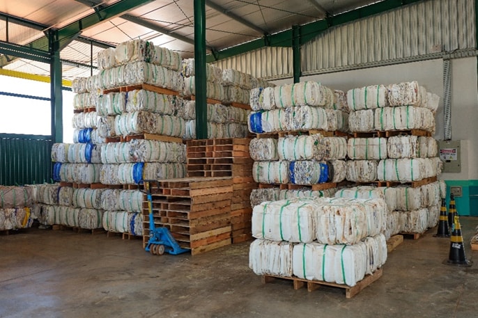 Embalagens de defensivos destinadas corretamente